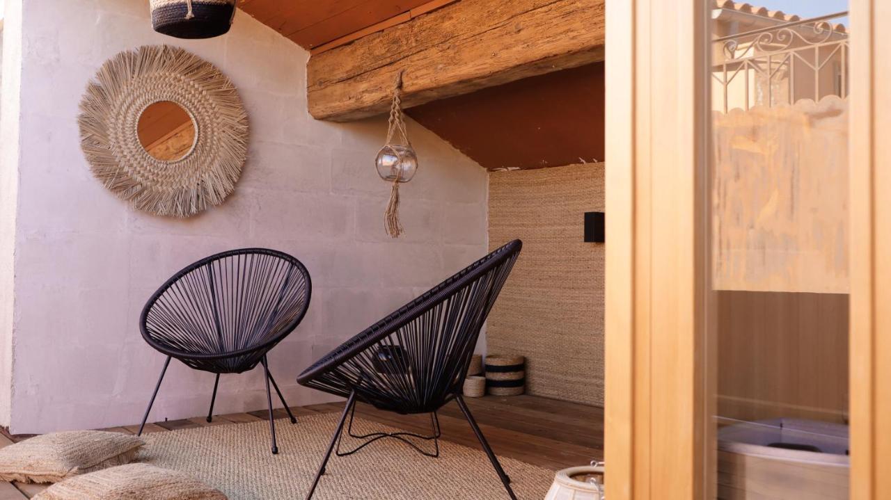 Ennea - Jacuzzi & Luxury Suites (Adults Only) Περπινιάν Εξωτερικό φωτογραφία
