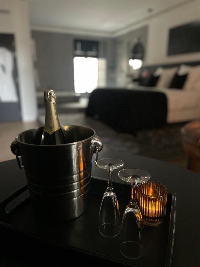 Ennea - Jacuzzi & Luxury Suites (Adults Only) Περπινιάν Εξωτερικό φωτογραφία